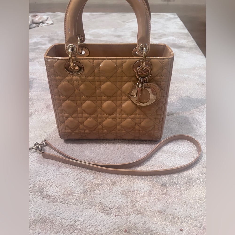 Medium lady dior .